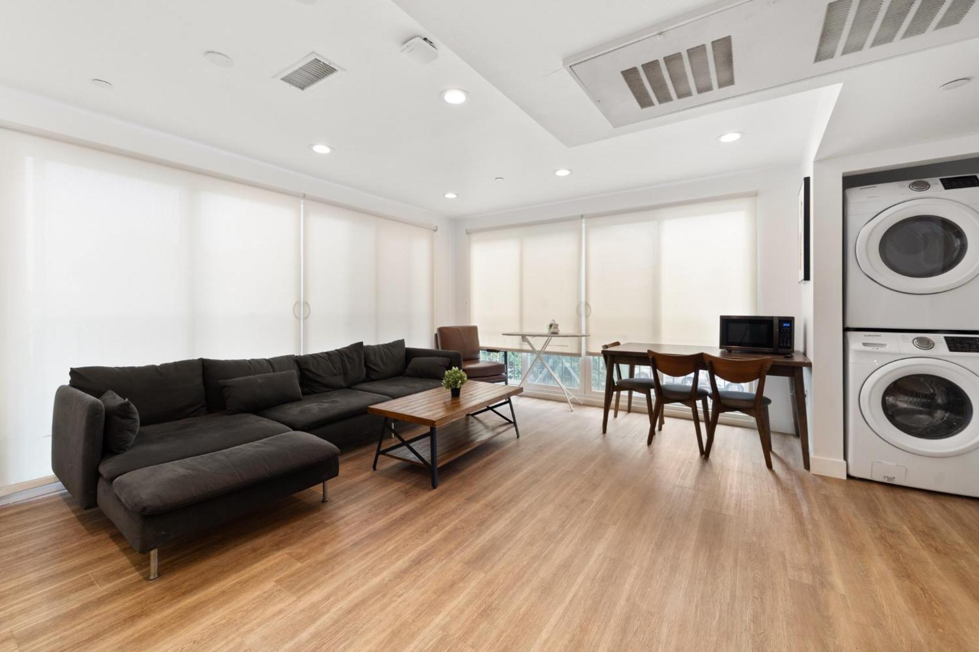 Modern Getaway In The Heart Of La Near Usc, Private Room With Share Living Room And Kitchen 로스앤젤레스 외부 사진