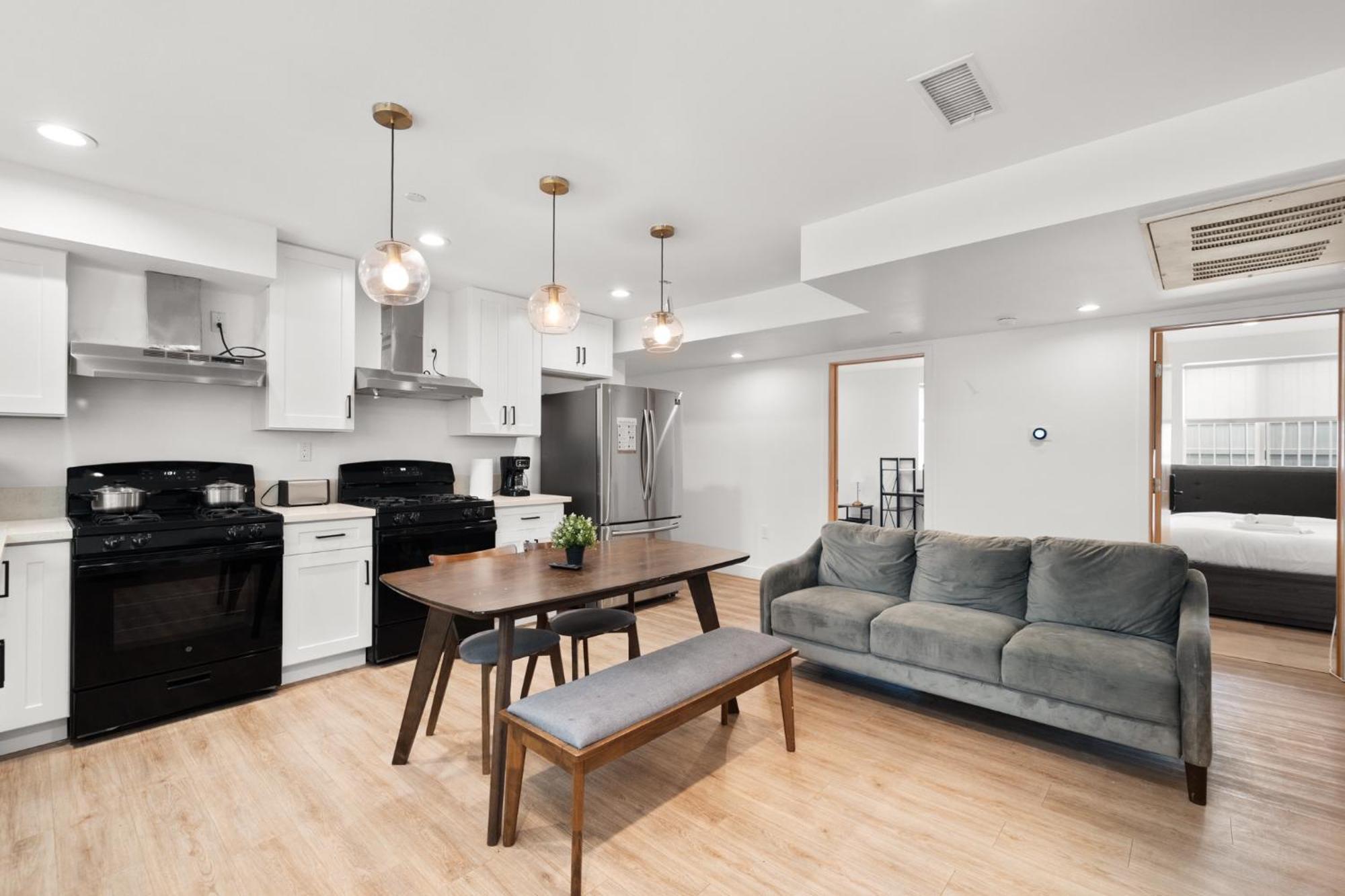 Modern Getaway In The Heart Of La Near Usc, Private Room With Share Living Room And Kitchen 로스앤젤레스 외부 사진