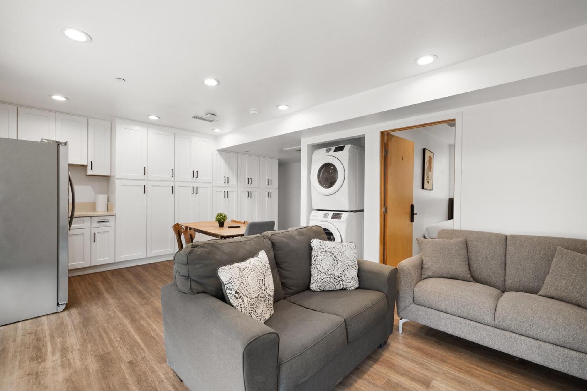 Modern Getaway In The Heart Of La Near Usc, Private Room With Share Living Room And Kitchen 로스앤젤레스 외부 사진
